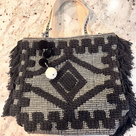 Boho Chic Woven Black and Cream Geometric Tote Bag- Olive and Coco Boutique Bag - Picture 3 of 5